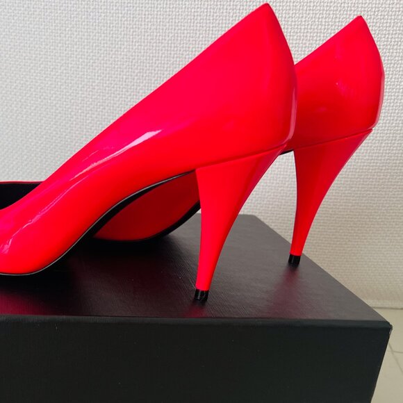 SAINT LAURENT Kiki 85 Pumps in Bright Pink Patent Leather – IT 40 / US 9–9.5 - Picture 7 of 11